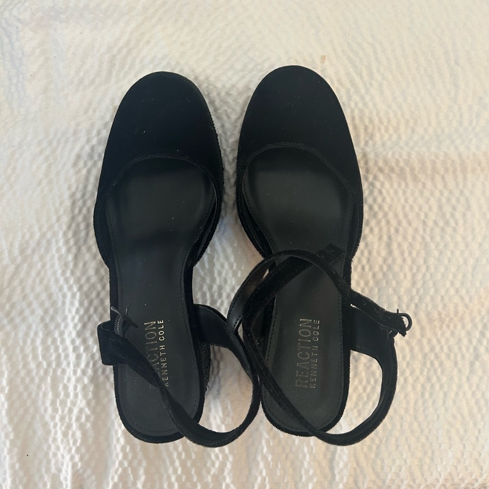 Shoes - Picture 3 of 5